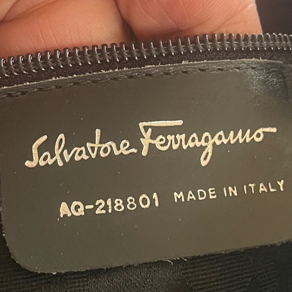 🔥 Salvatore 🔥Ferragamo 🔥leather 🔥shoulder 🔥bag 🔥 - Picture 10 of 11